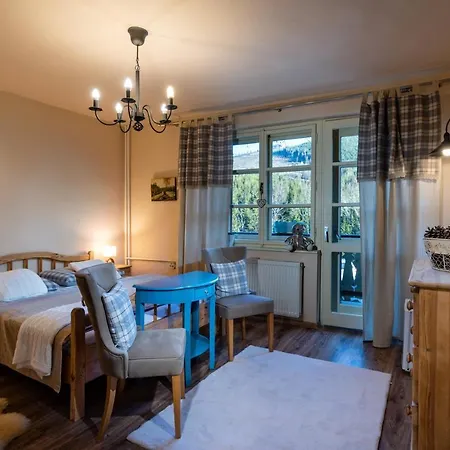 Enrico בית הארחה 2*